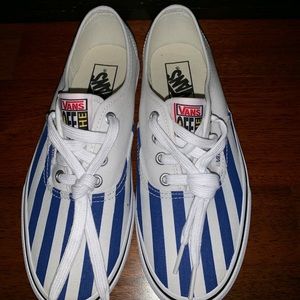 Brand New Blue White Stripe Low Top Vans